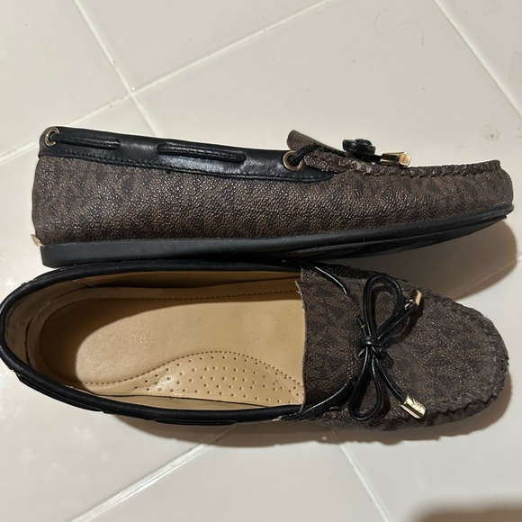 Michael Kors Loafers - Picture 4 of 7